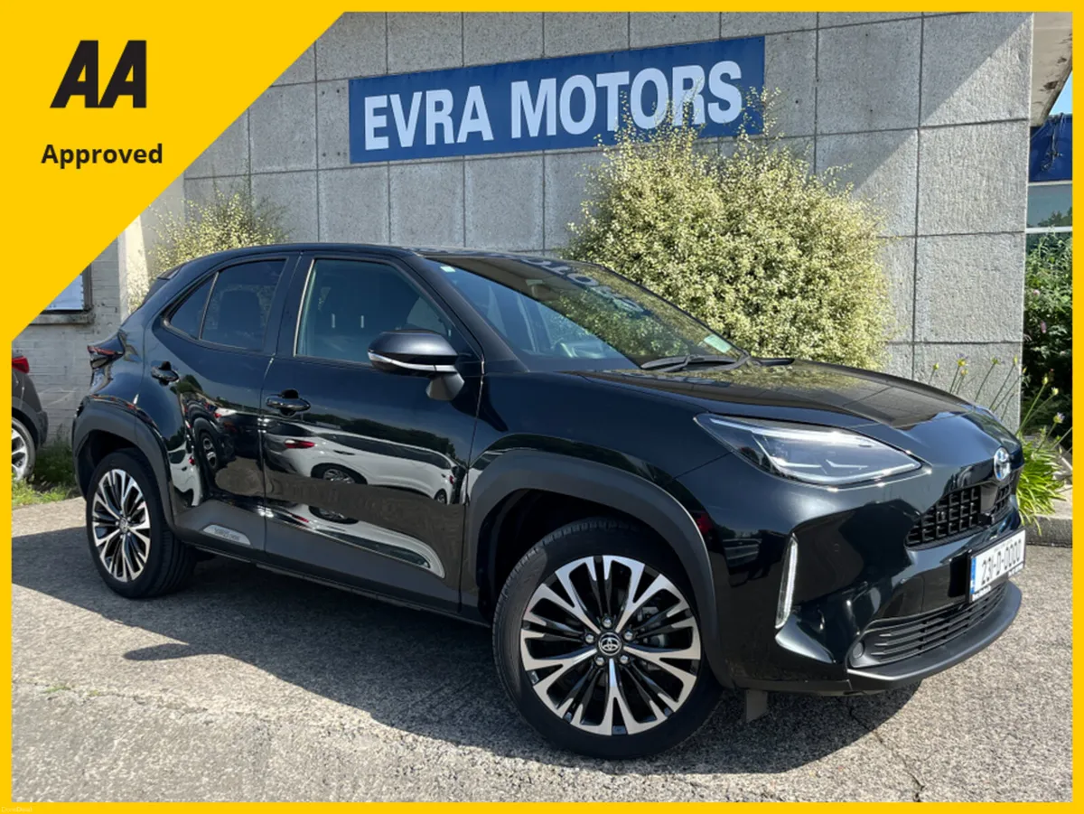 Toyota Yaris Cross Z HYBIRD AUTOMATIC 1.5 PETROL / - Image 1