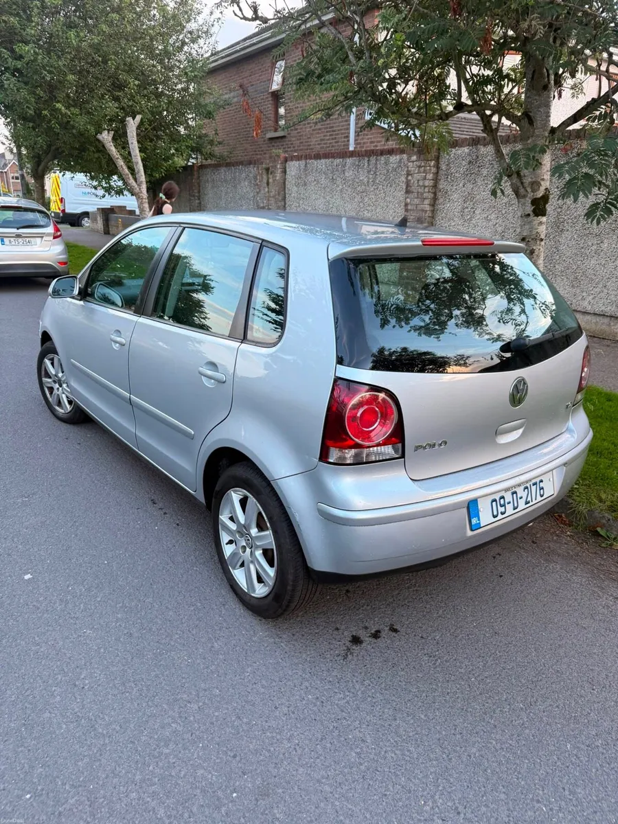 Volkswagen Polo 2009 - Image 2