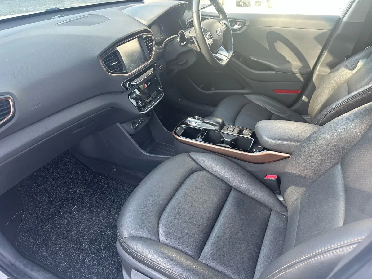 2017 Hyundai Ioniq 28kW Electric - Image 5