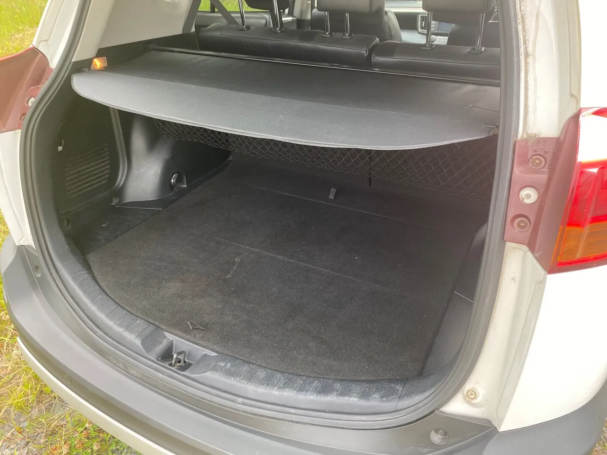 Toyota RAV4 2015 - Image 5