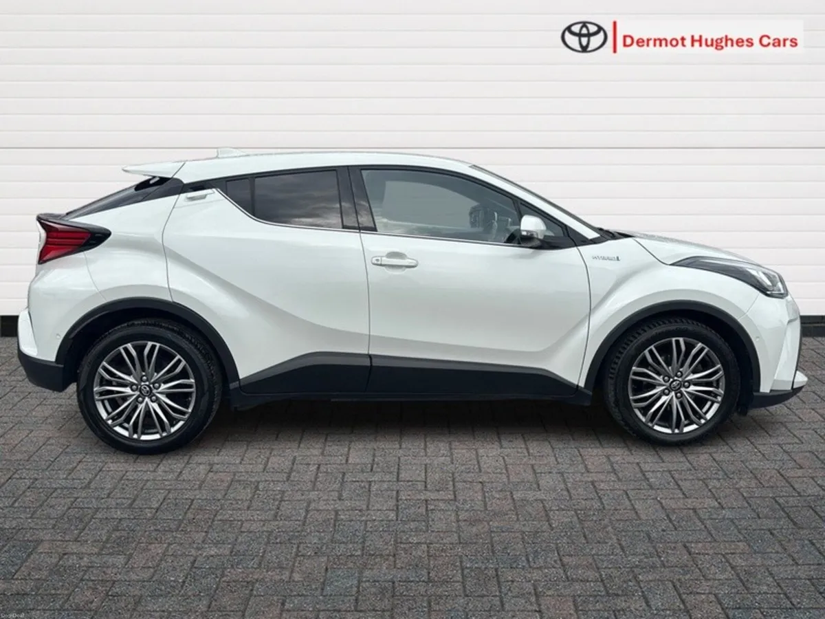 Toyota C-HR 1.8 HYBRID SOL AUTO - Image 3