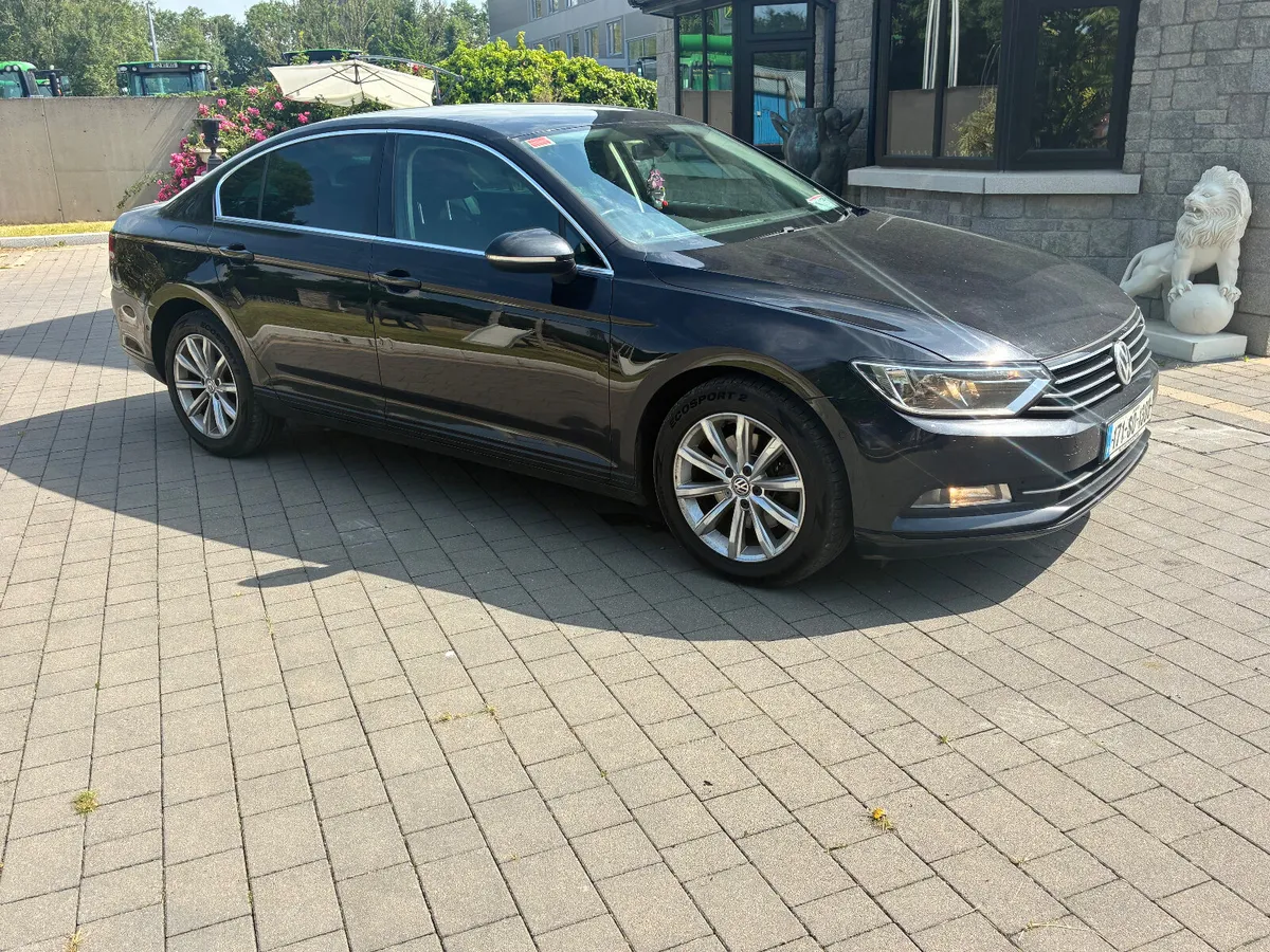 2017 Volkswagen Passat *tax+nct* - Image 2