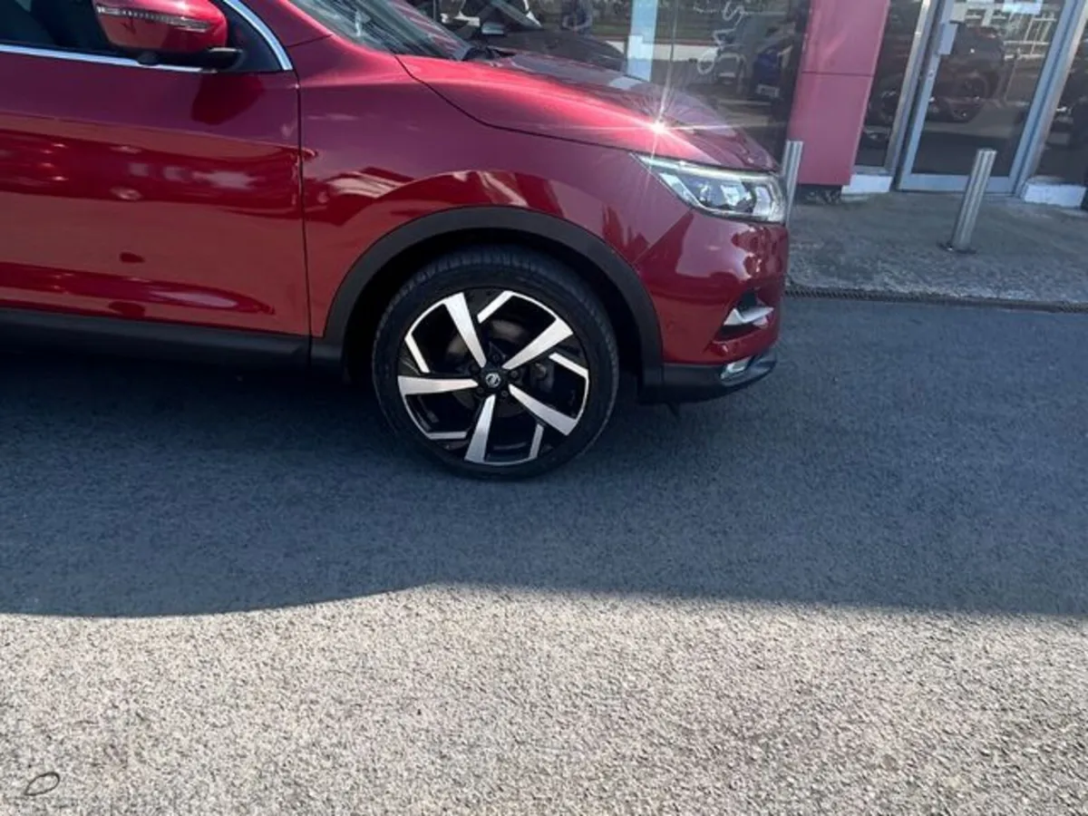 Nissan Qashqai sv premium / tekna - Image 3