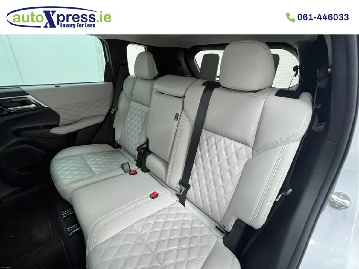 Mitsubishi Outlander PHEV P, 7 Seats, 360°, Low mi - Image 4
