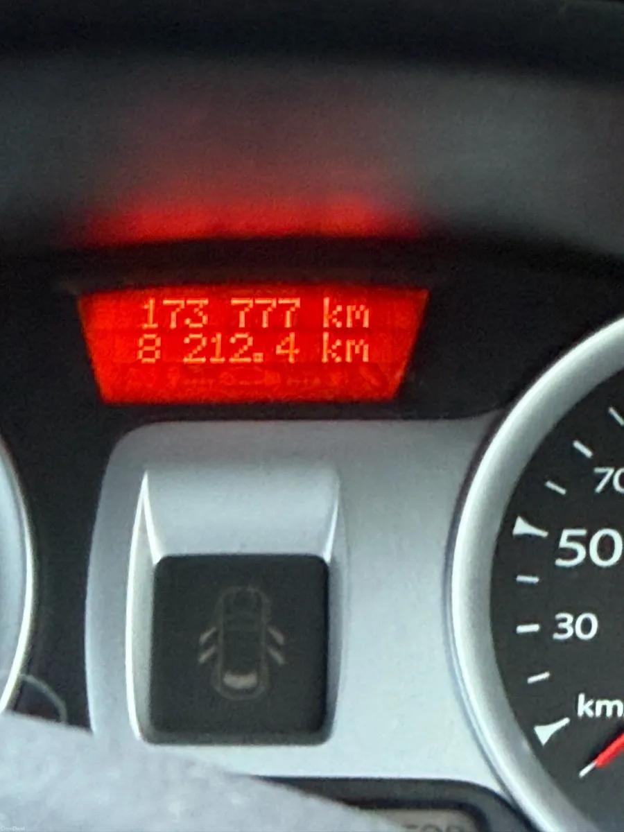 2010 Renault Clio 1.1 Petrol, NCT’d Feb ‘27 - Image 5