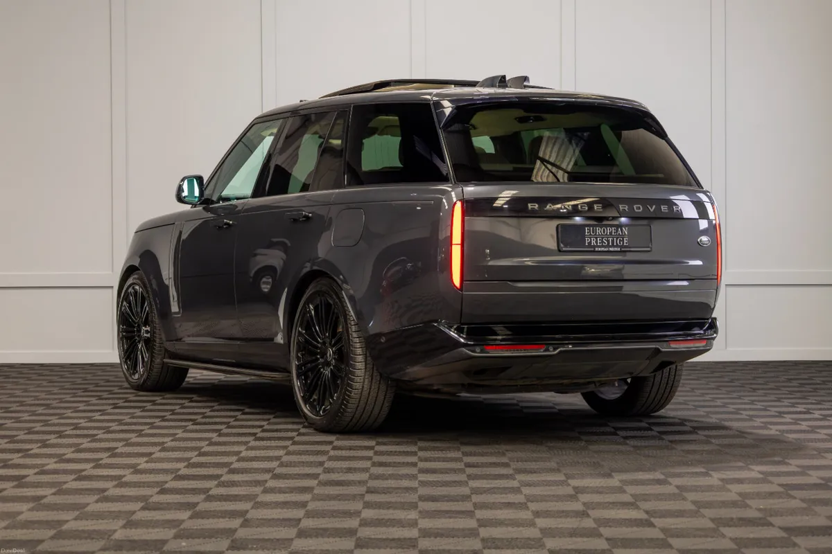 222 Range Rover P440e HSE 5 Seat N1 - Image 4