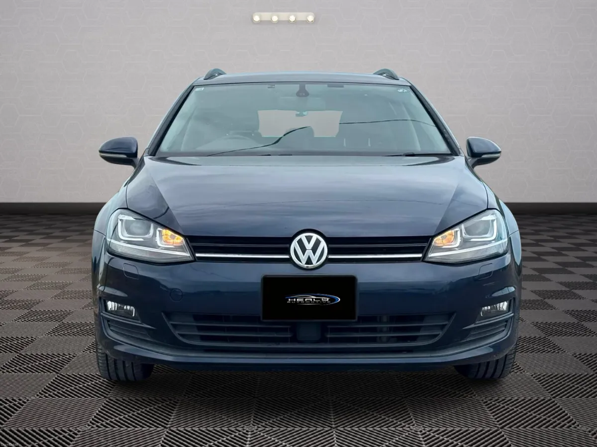Volkswagen Golf Estate Automatic *ONLY 33KMS* - Image 3