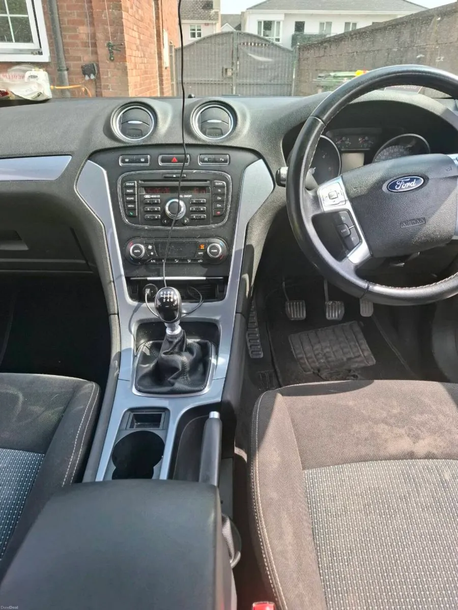 Ford mondeo - Image 2