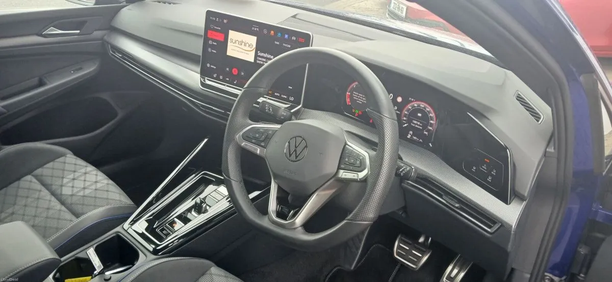 Volkswagen Golf R-LINE 2.0 TDI 150HP **REAR VIEW C - Image 5
