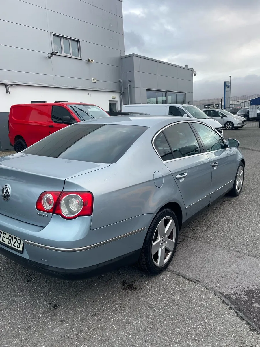 Passat Sport 2.0 Manual - Image 2