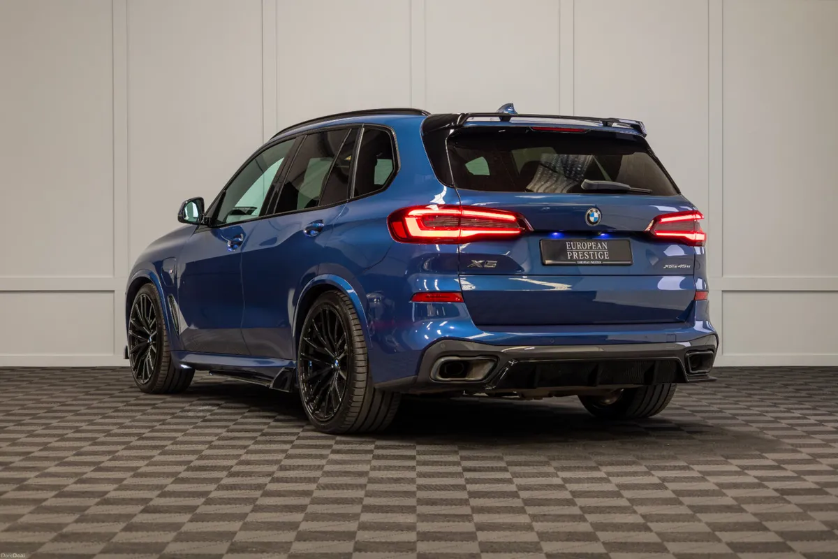 212 BMW X5 X-Drive 45e M-Sport - Image 4