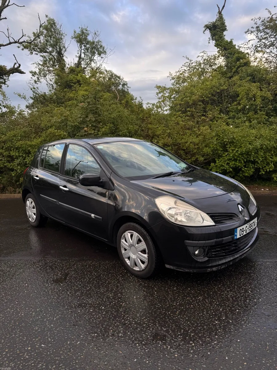 Renault Clio - Image 1