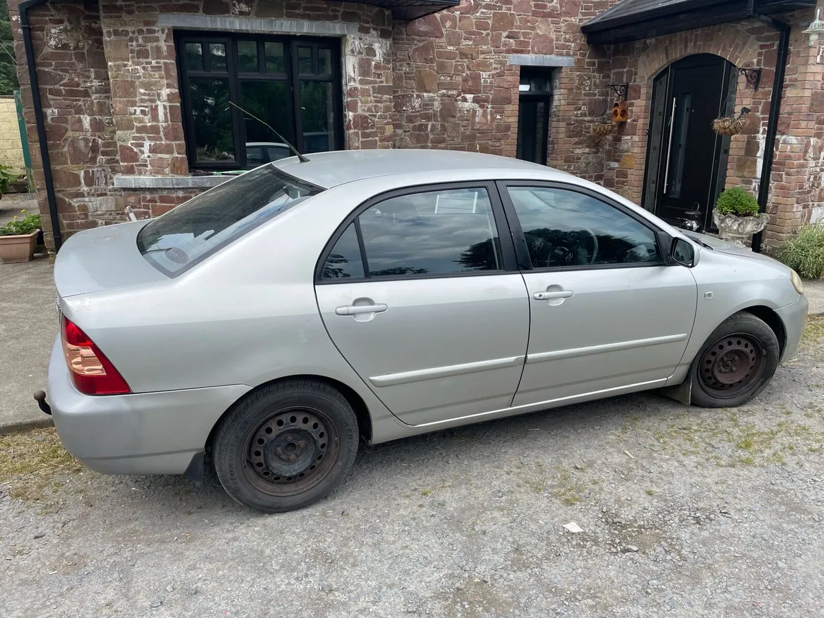 2006 Toyota cor - Image 4