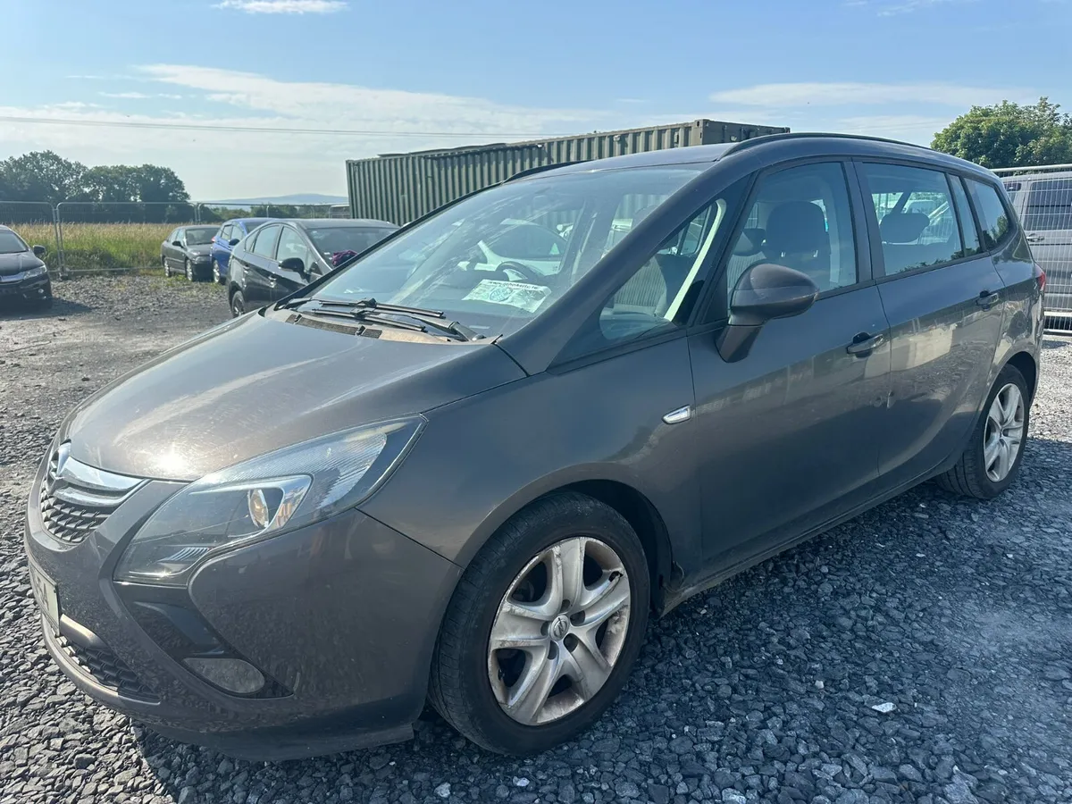 Opel Zafira 2013 - Image 2