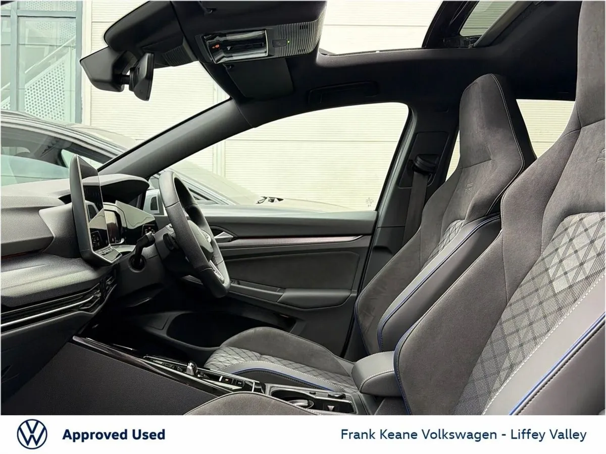 Volkswagen Golf R-LINE AUTO 2.0 TDI 150HP *MOONSTO - Image 4