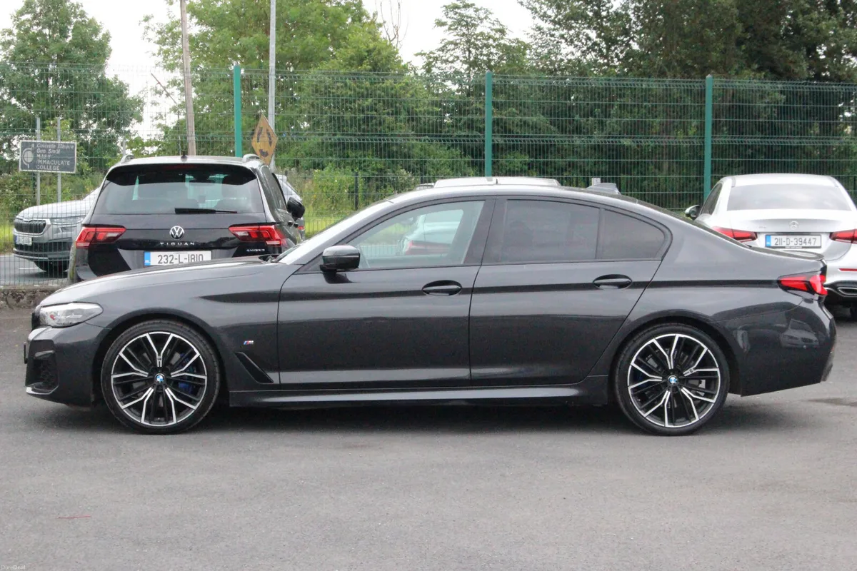 BMW 5-Series 2021 - Image 4