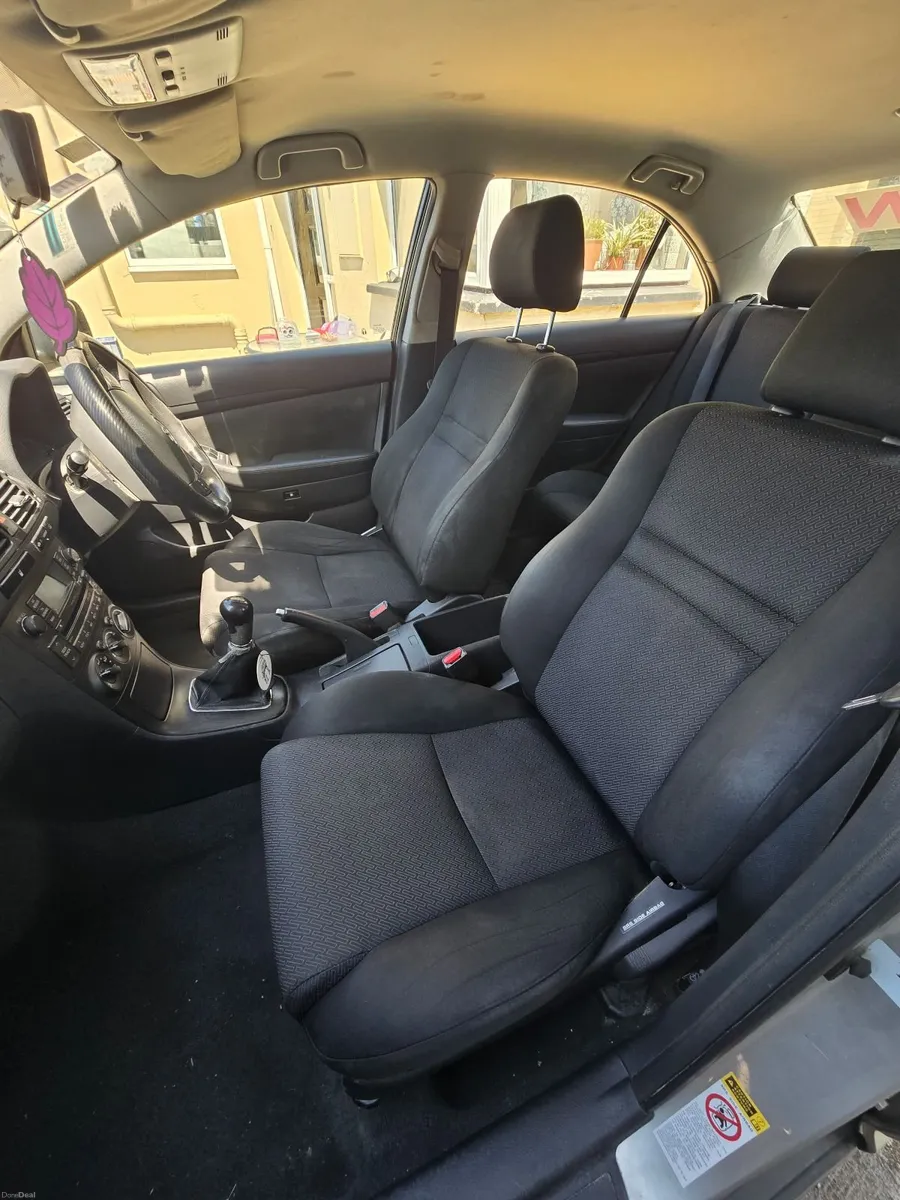 Toyota Avensis 2007 - Image 4