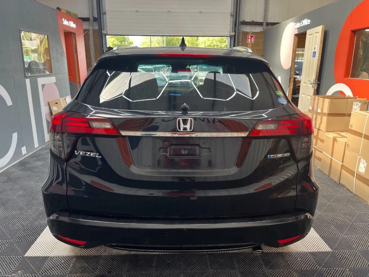 Honda Vezel 2018 HONDA VEZEL HYBRID SENSING 1.5 AU - Image 3