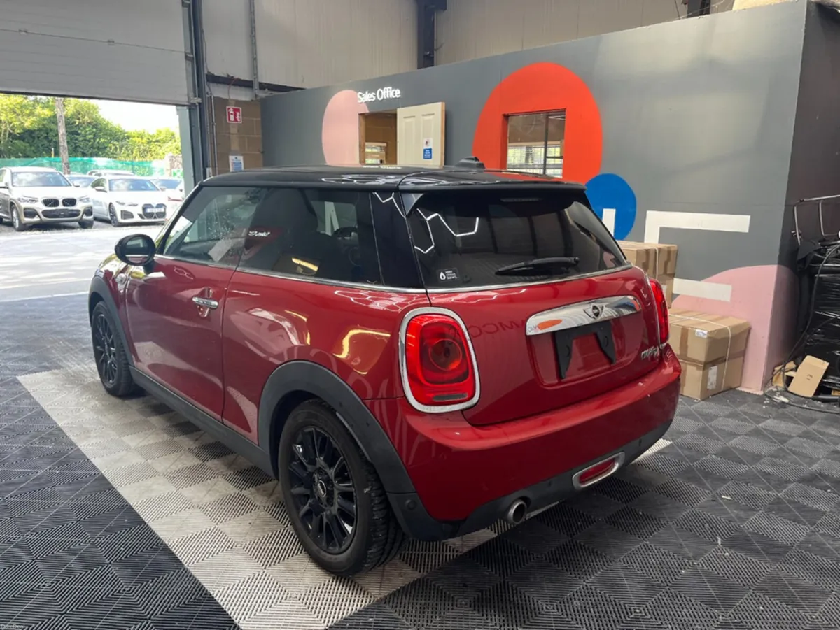 Mini Cooper 2017 MINI COOPER 1.5 AUTOMATIC / CRUIS - Image 4