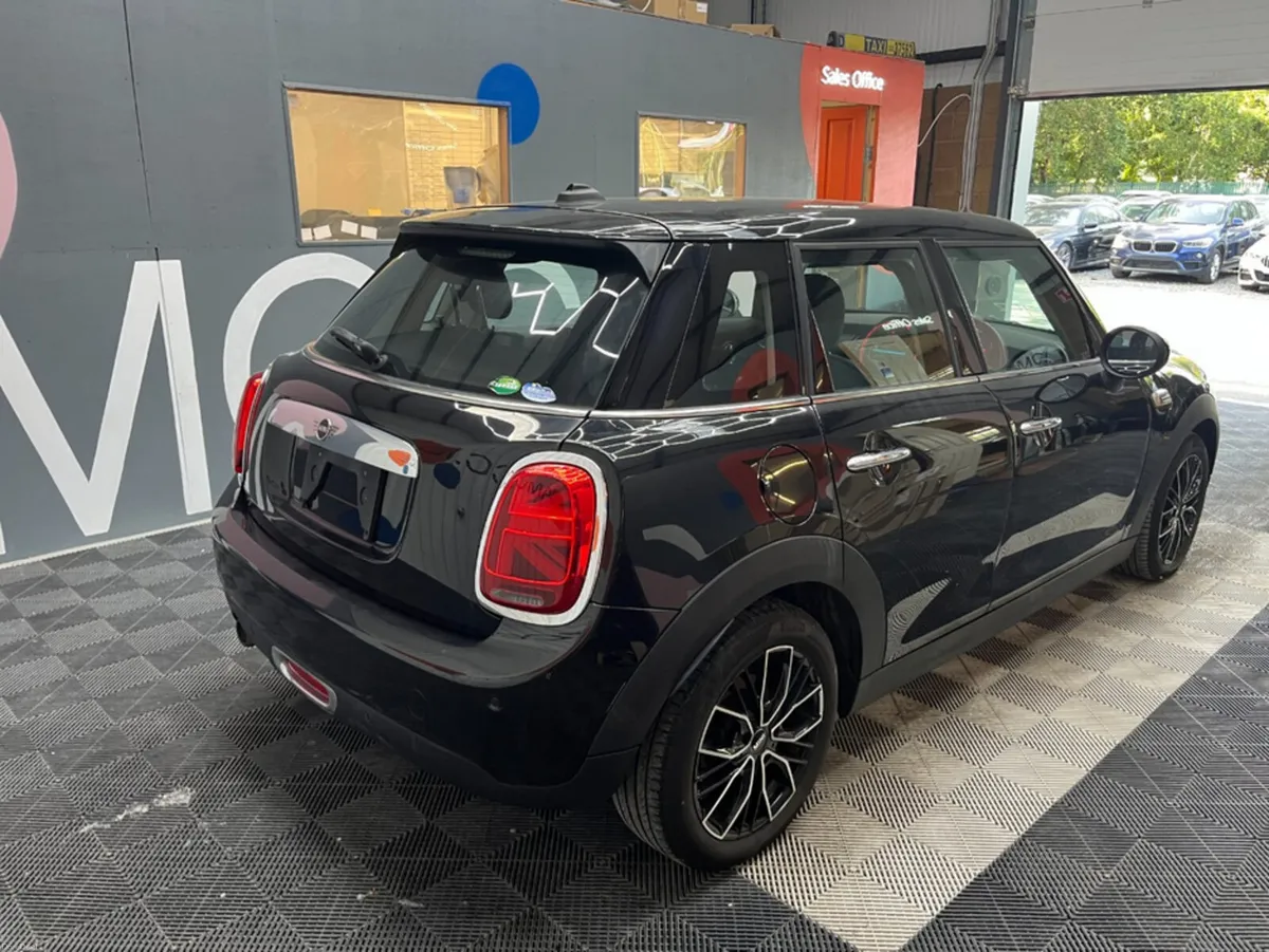 Mini Cooper 2019 MINI COOPER 1.5 AUTOMATIC / CRUIS - Image 2