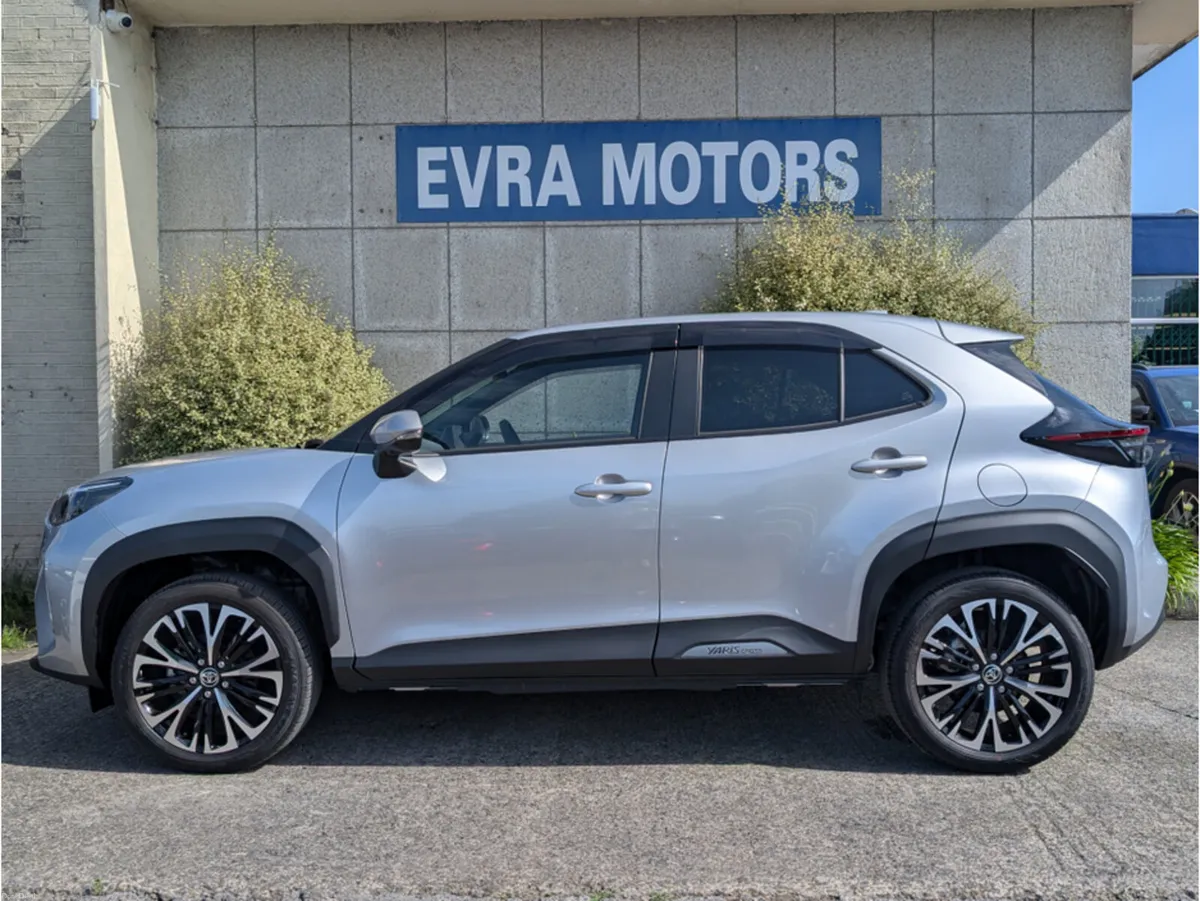 Toyota Yaris Cross Z HYBRID AUTOMATIC 1.5 PETROL / - Image 4