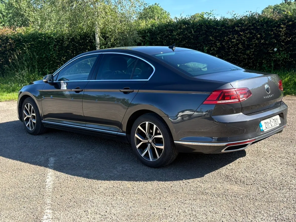 Volkswagen Passat elegance 2.0 TDI 150 bhp - Image 2