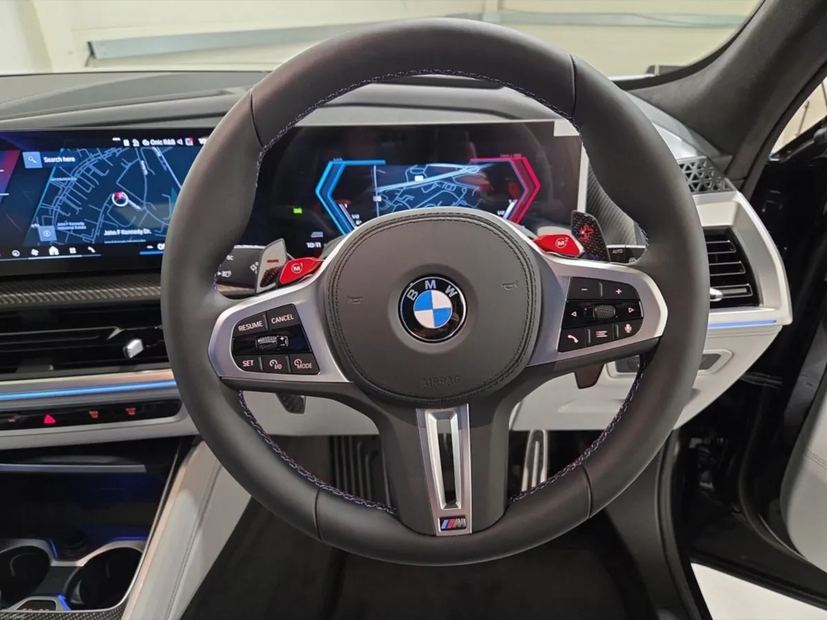 BMW XM XM 50E - Image 5