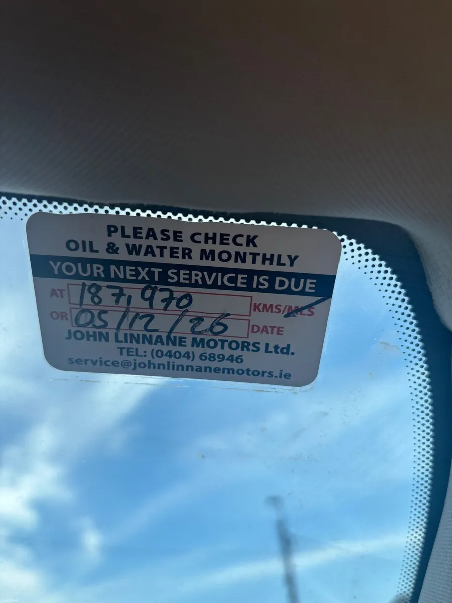Renault Megane 2011 - Image 1
