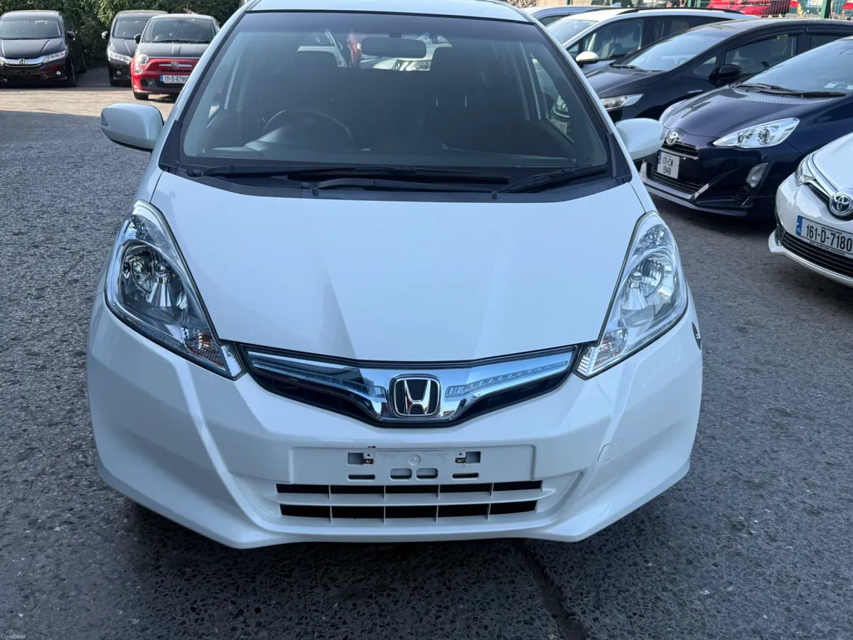 2013 Honda Fit Hybrid Automatic - Image 3