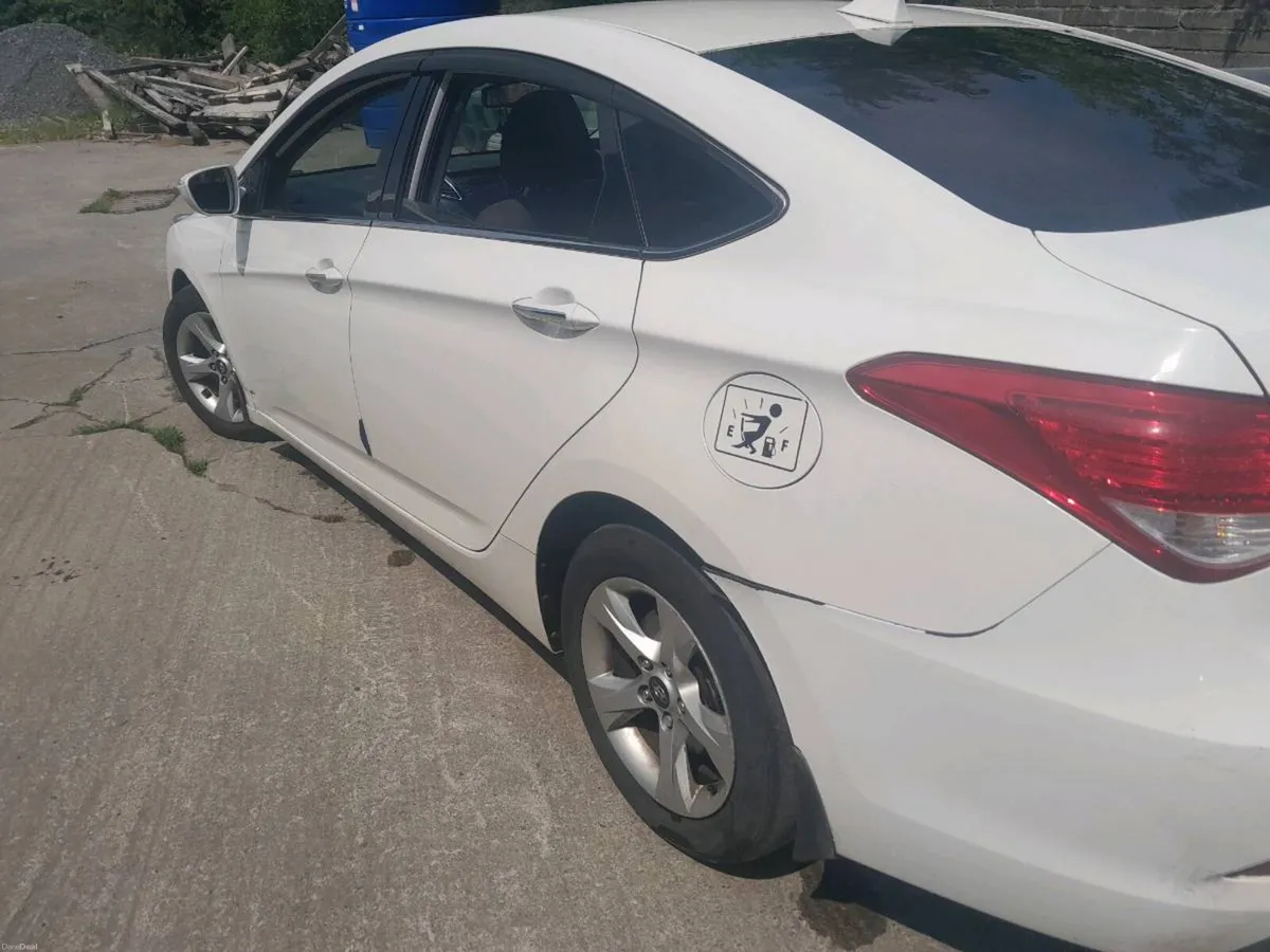 Hyundai i40 142 - Image 2
