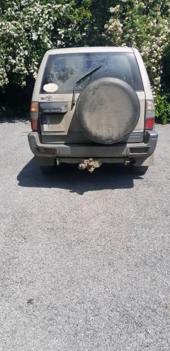 Toyota Land Cruiser - Image 4