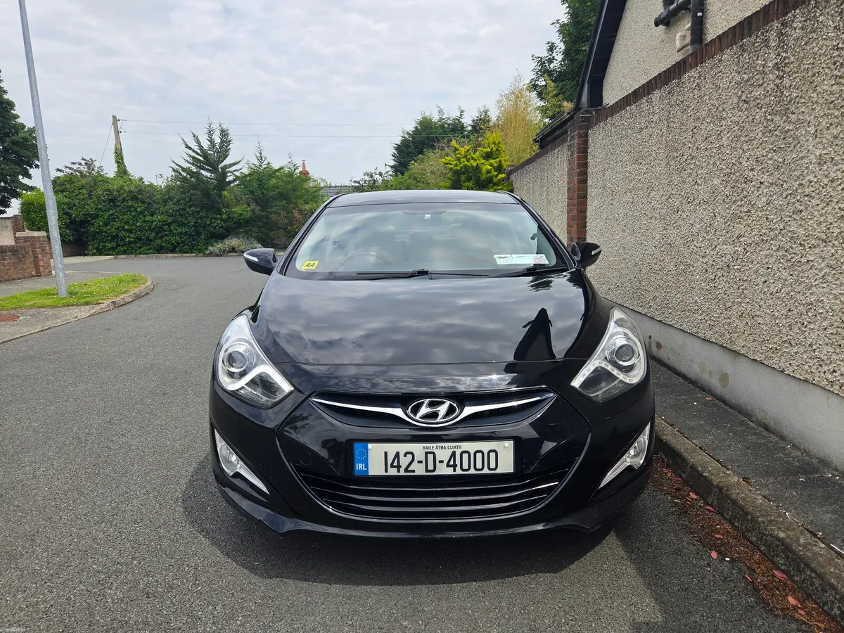 Hyundai i40 Executive, 1 owner, low mileage - Image 2