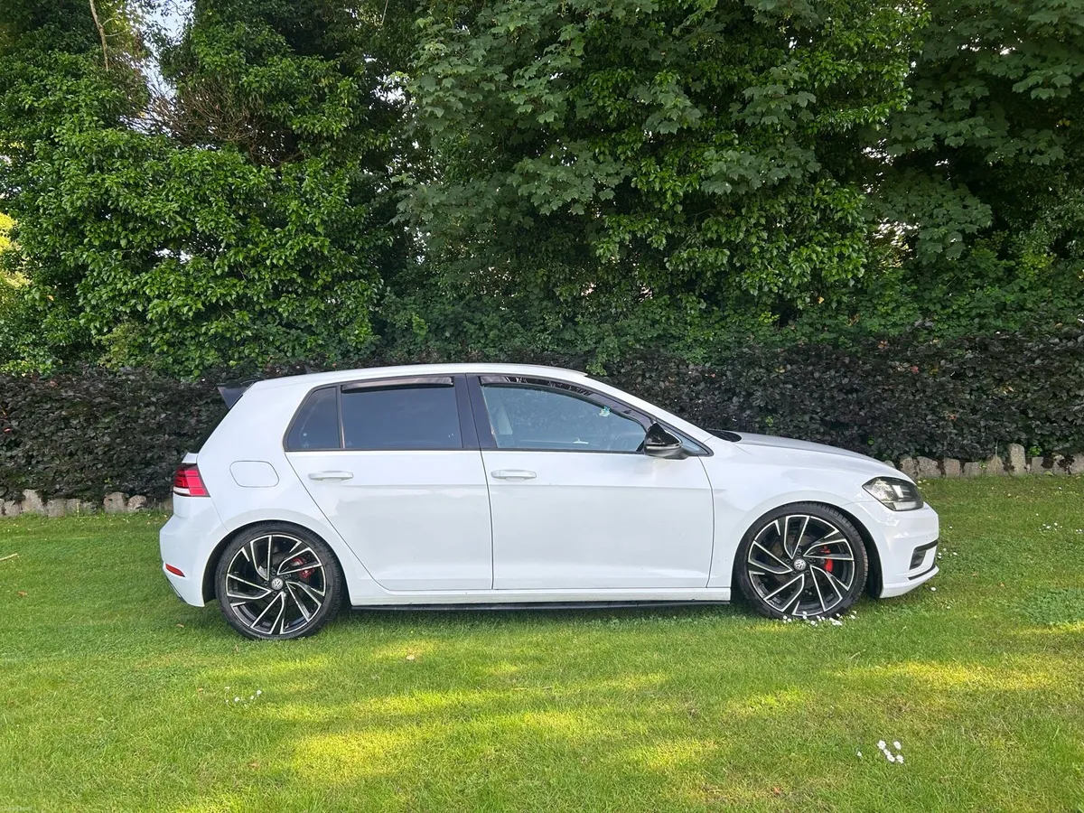 Volkswagen Golf - Image 4