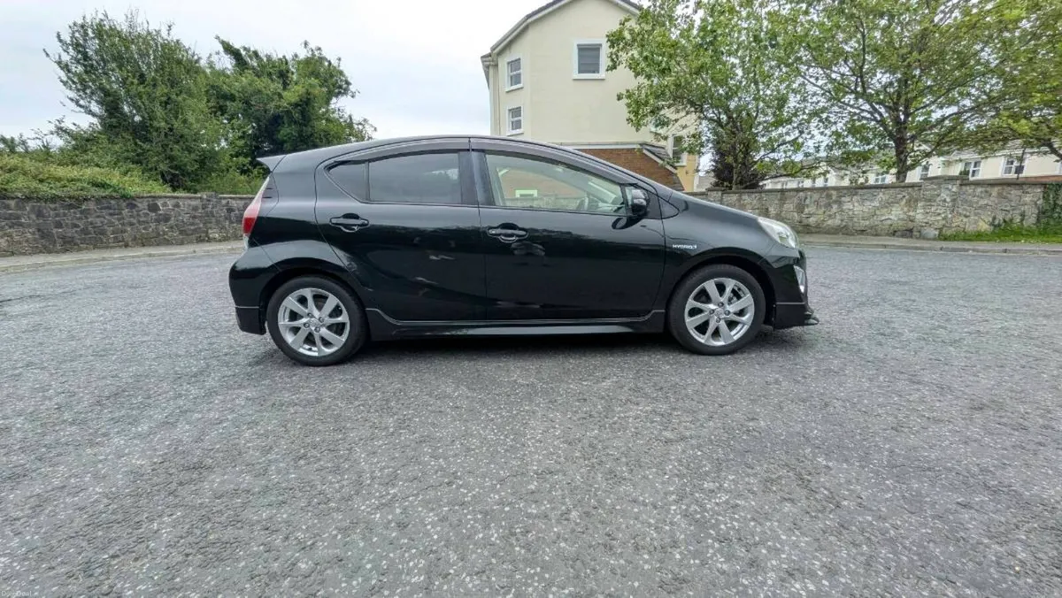 Toyota Aqua G Model 2015 automatic half leather - Image 2
