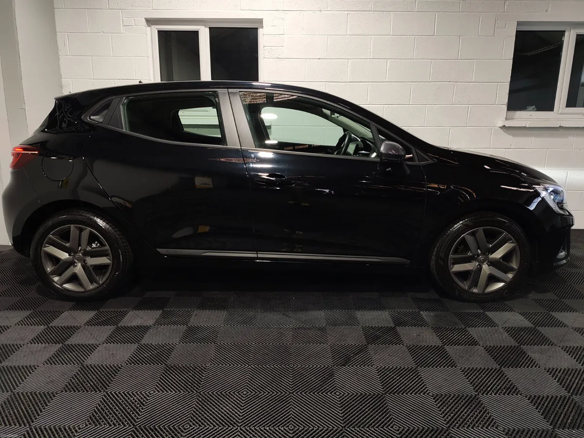 Renault Clio 2022 DYNAMIQUE SPEC 1.0 PETROL - Image 2
