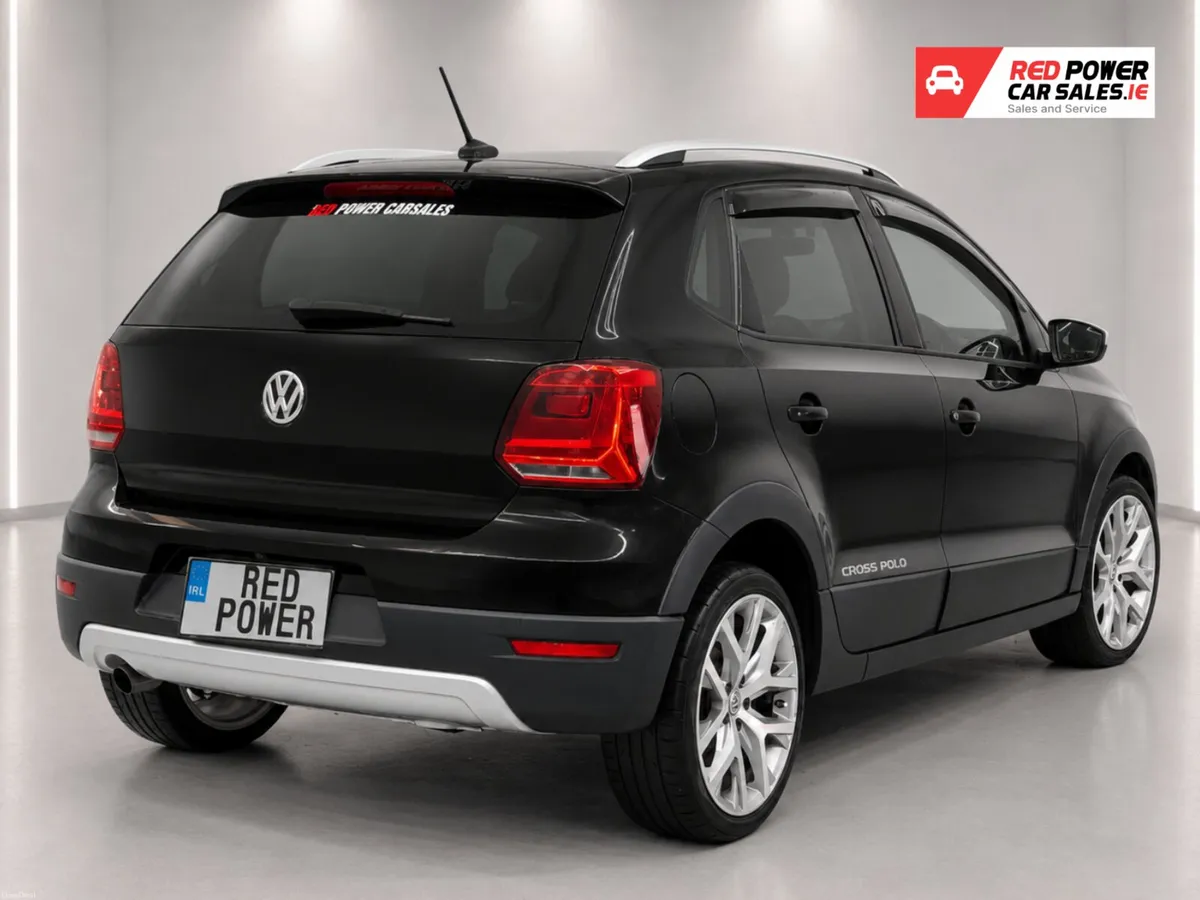 2017 VOLKSWAGEN CROSS POLO AUTO - Image 6
