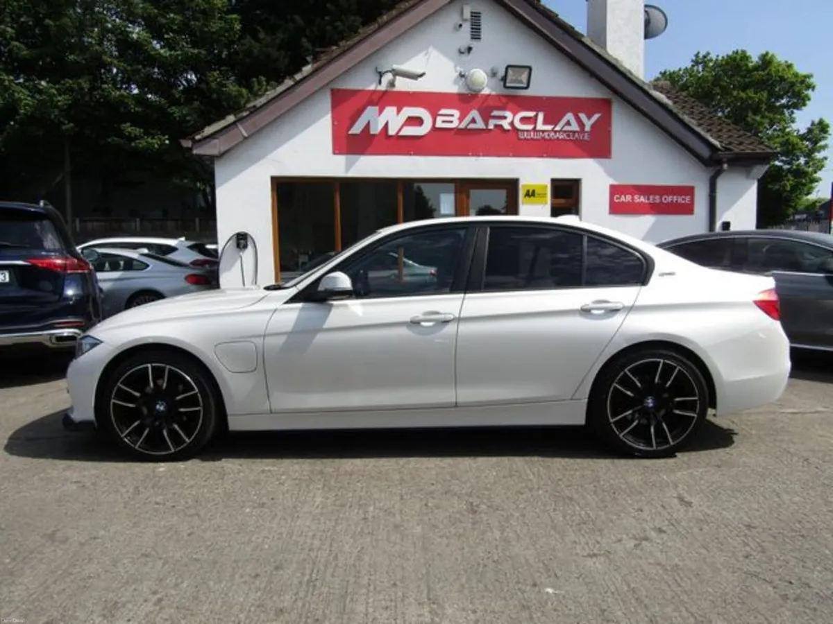 BMW 3-Series 330 F30 E SE 4DR Auto - Image 4
