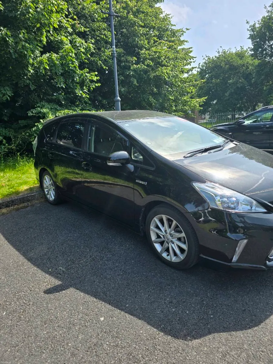 Toyota prius alpha 7 seater - Image 3