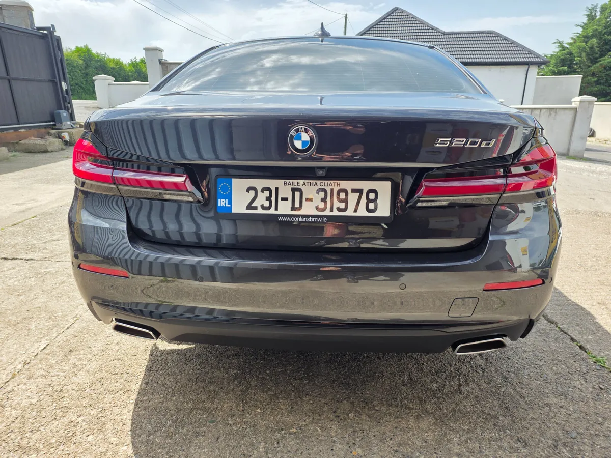 2023 BMW 520D * LUXURY MODEL * 190HP - Image 6