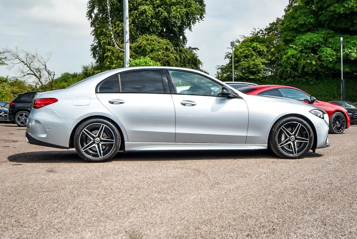 Mercedes-Benz C-Class C200d AMG Night Pack Auto - Image 3