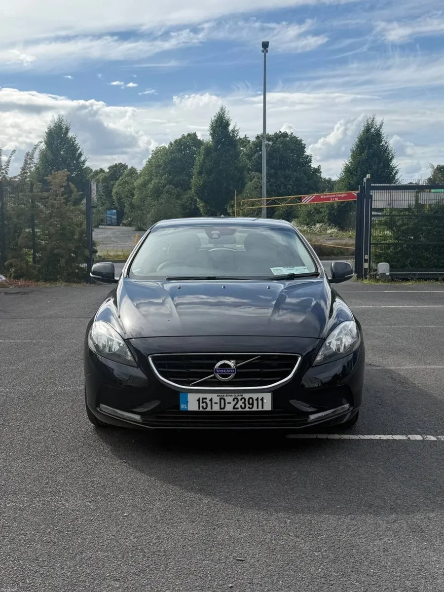 VOLVO V40🔥Automatic🔥new NCT service history - Image 6