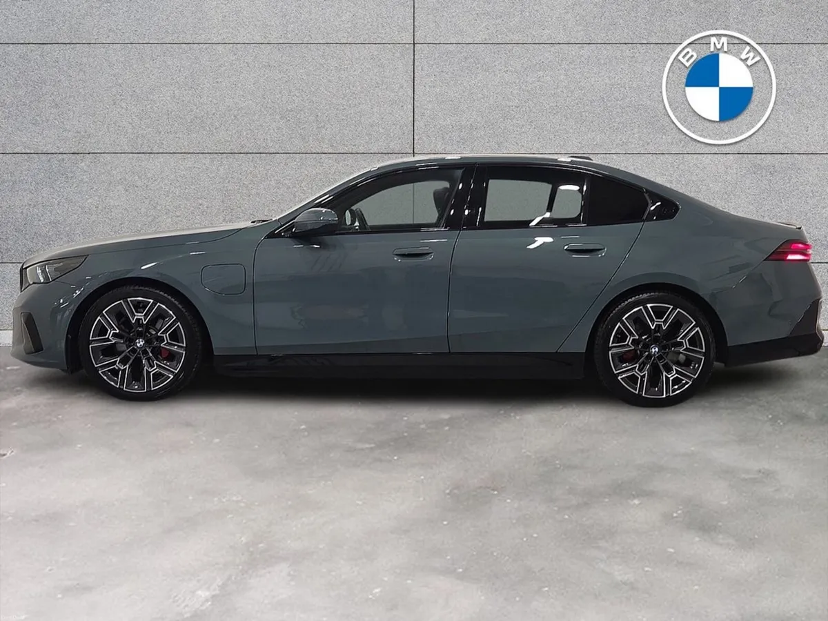 BMW 5-Series 530e M Sport Pro Saloon - Image 4