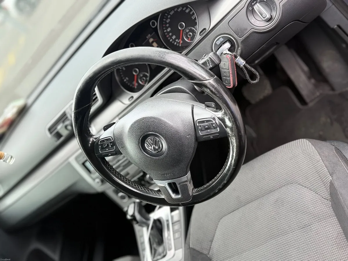 Volkswagen Passat 2011 - Image 4