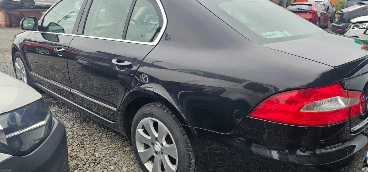 Skoda Superb 2011 - Image 3