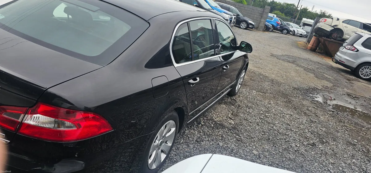 Skoda Superb 2011 - Image 4