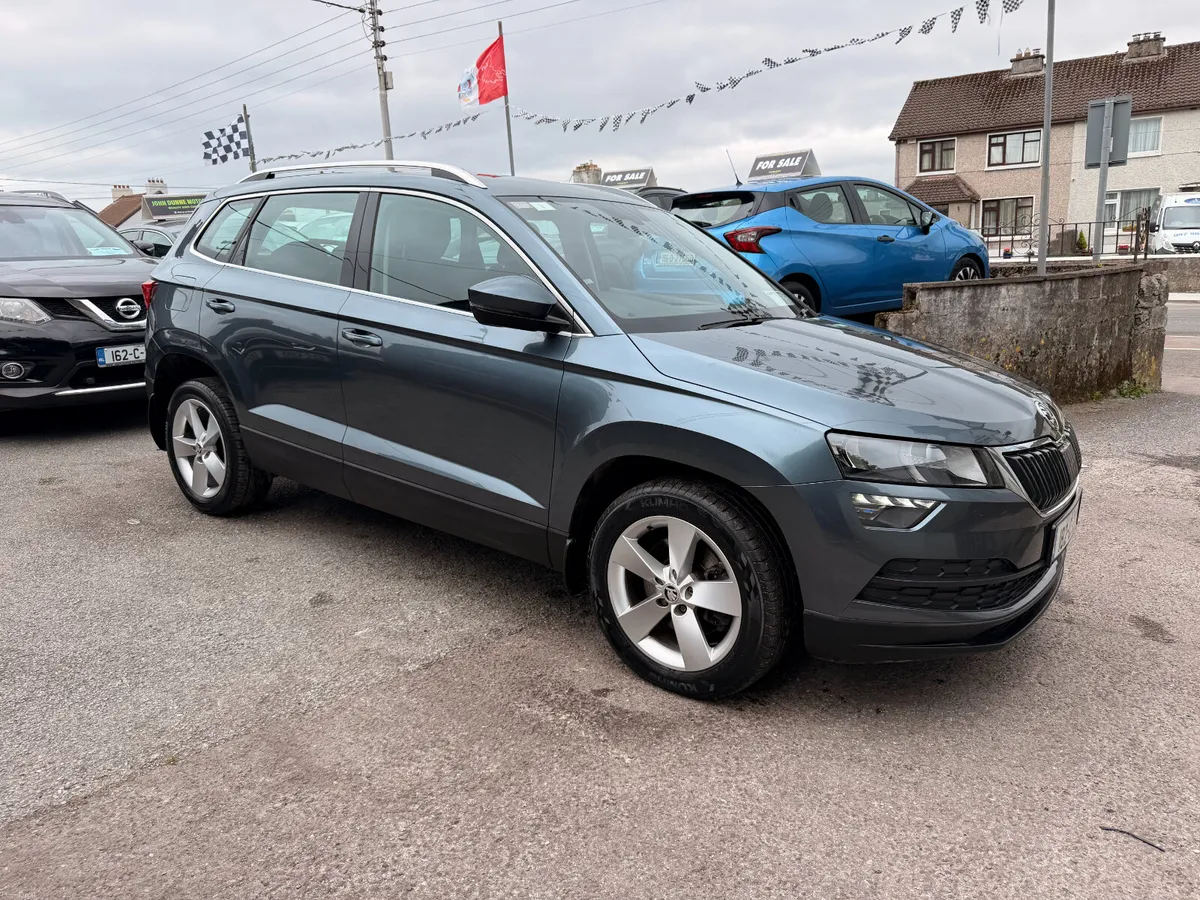 Skoda Karoq Petrol SUV - Image 2