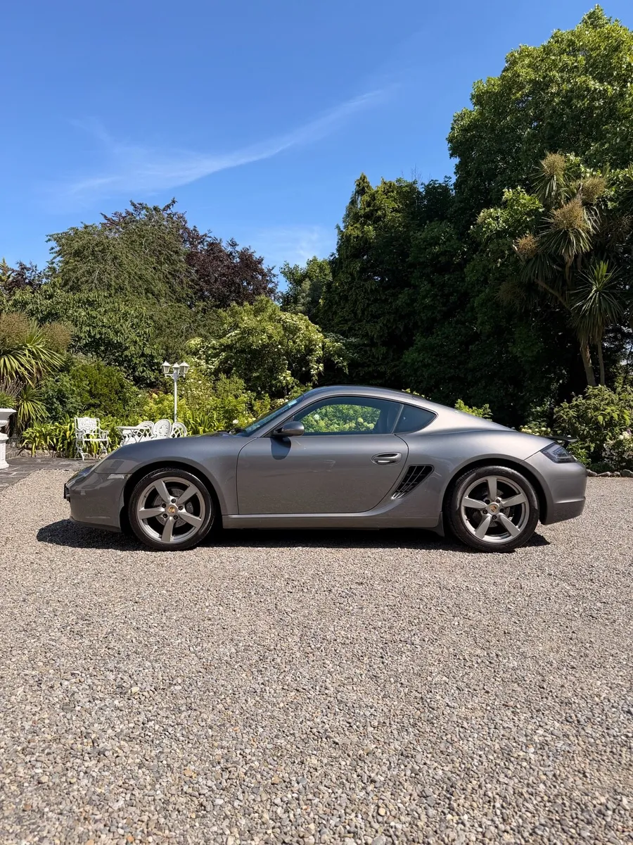 Car - Image 3