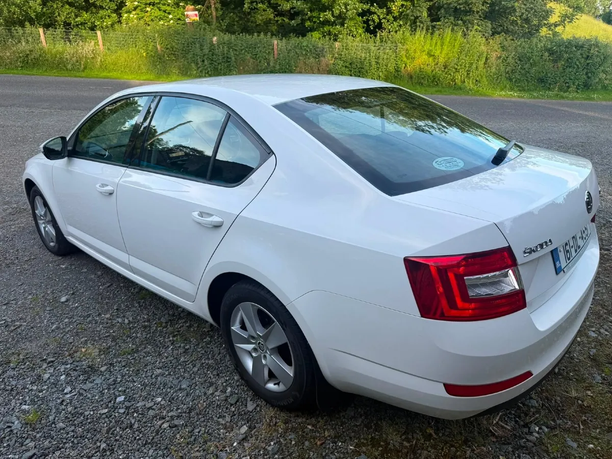 Skoda Octavia 2016 - Image 2