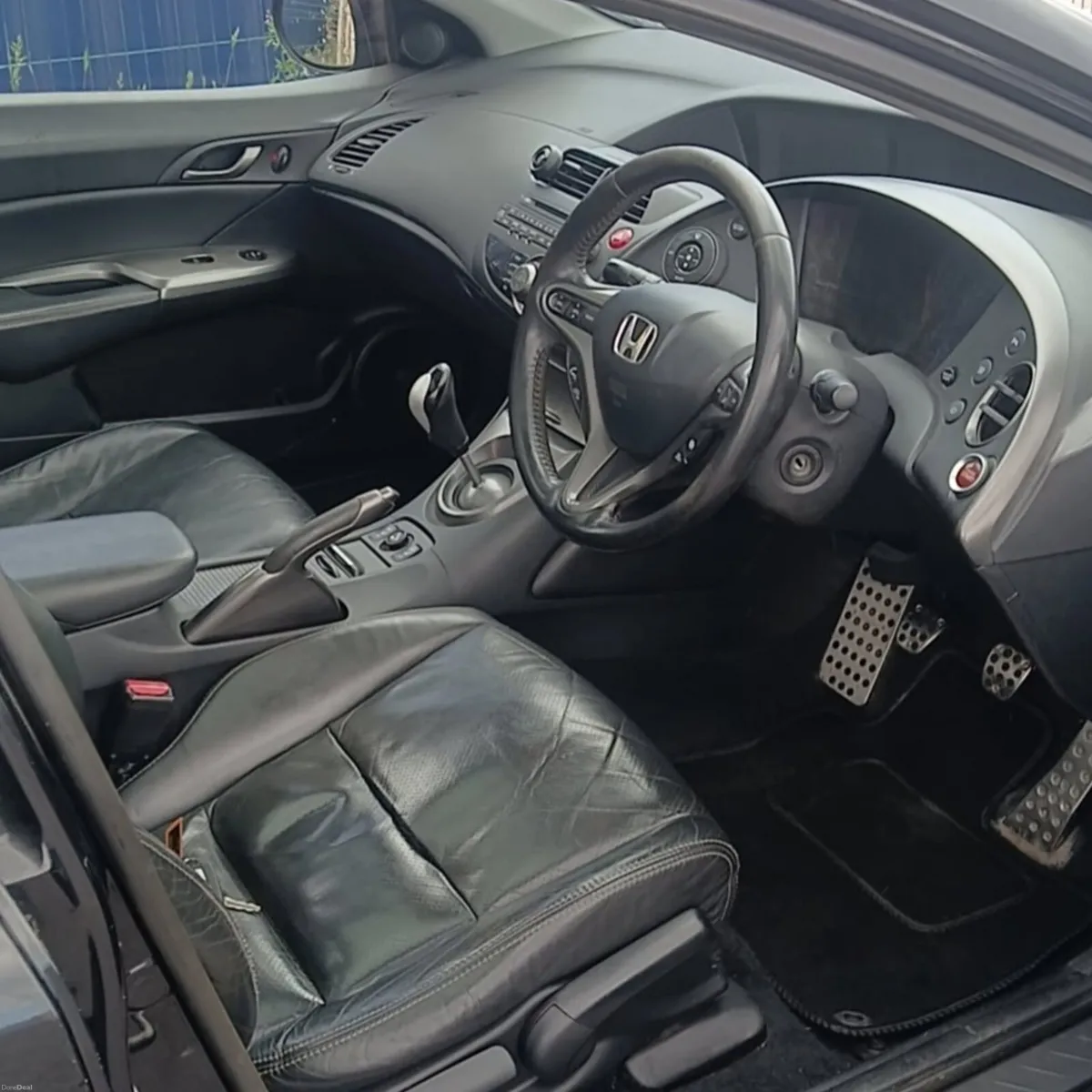 Lovely 2009 honda Civic , ( Fresh Nct) low mileage - Image 5