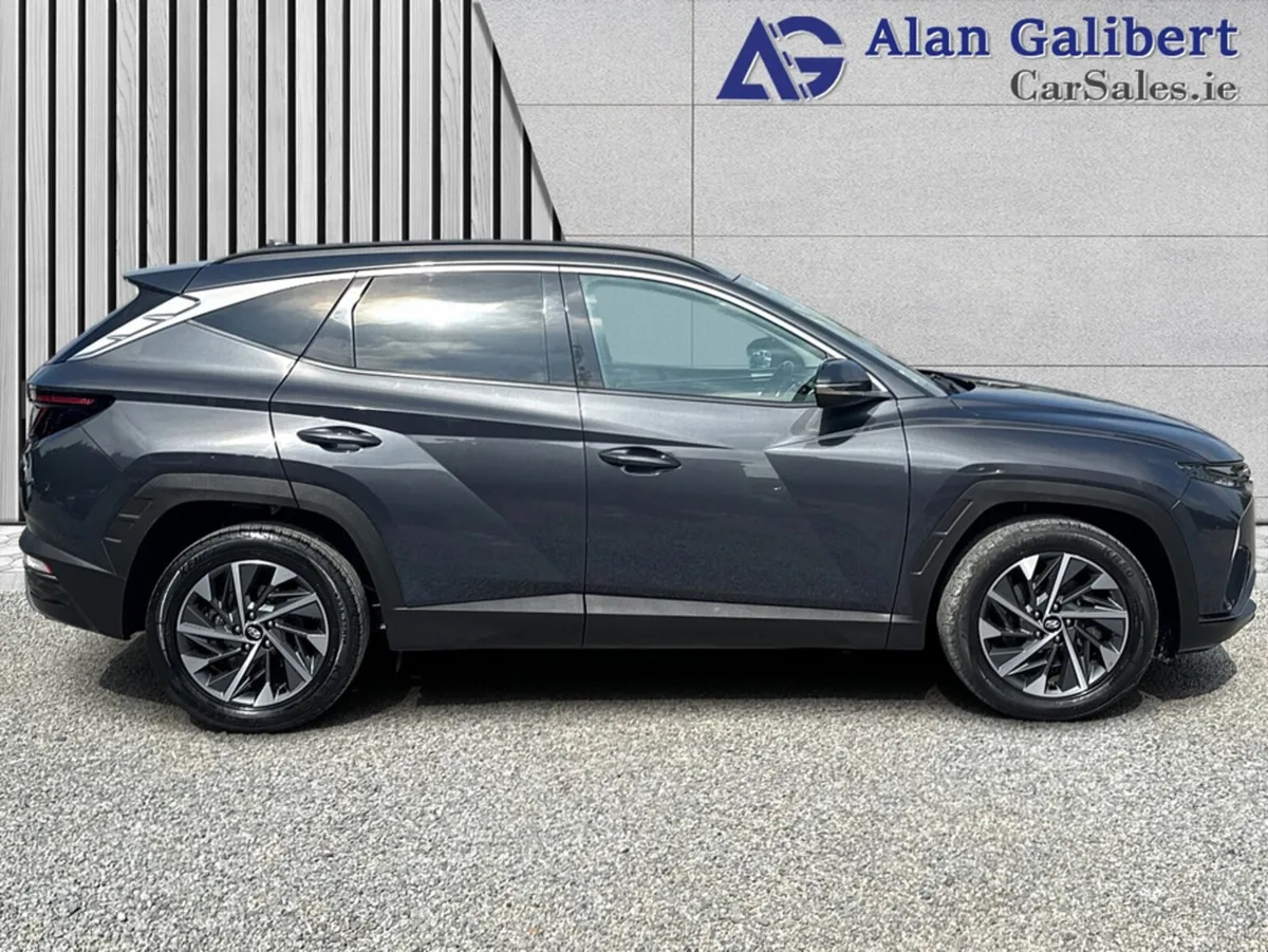 Hyundai Tucson IX35 EXECUTIVE PLUS DIESEL - Image 3